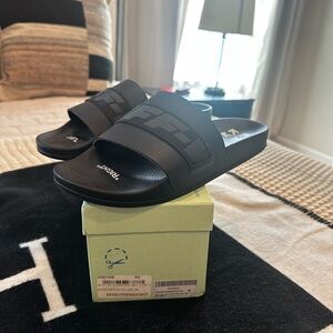 Off-White Industrial Belt Slides, Size: 45